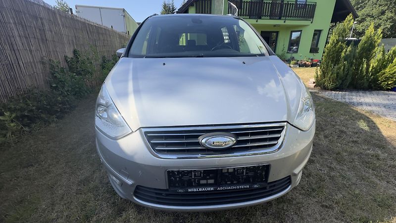 Ford Galaxy (2011) 7x míst  - fotka 1 z 8