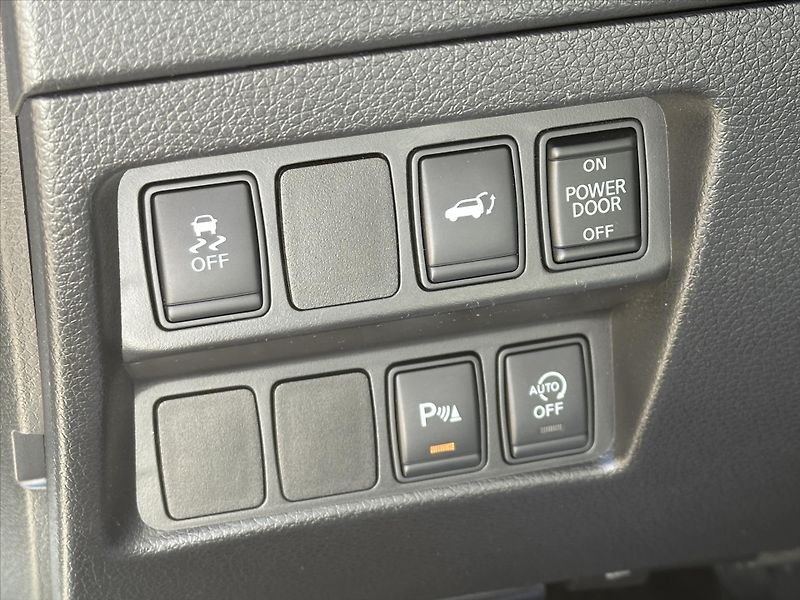 Nissan X-Trail 1,6 dCi 96kw 4WD Kůže Panorama - fotka 18 z 39