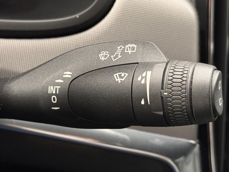 Volvo V90 B4 MOMENTUM AUT - fotka 29 z 45
