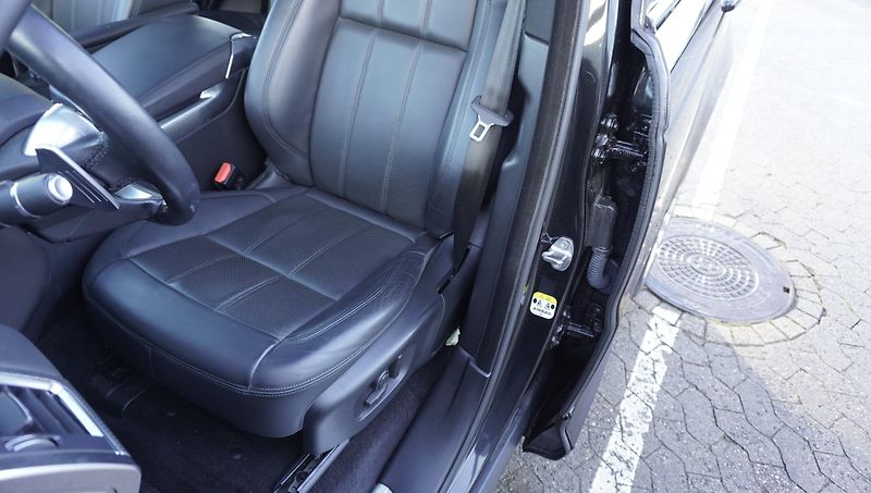 Land Rover Range Rover Sport SPORT 3,0I P400 AUT. 4WD - fotka 25 z 48