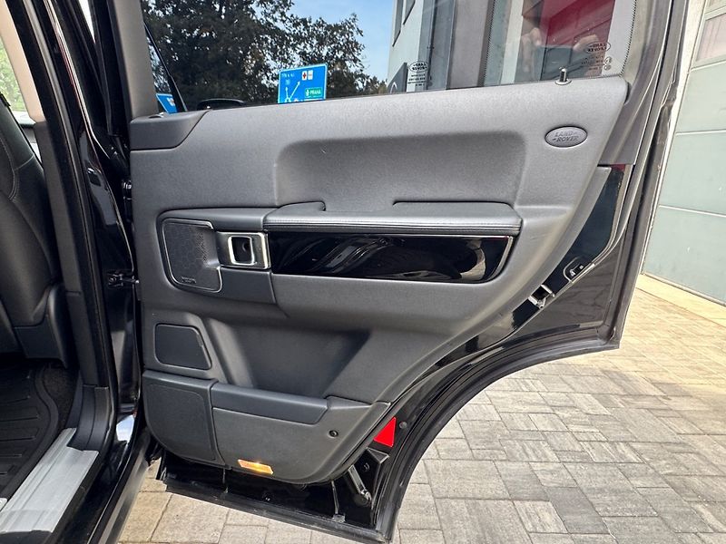 Land Rover Range Rover (2011) 4.4 TD V8 VOGUE, odpočet DPH - fotka 12 z 40