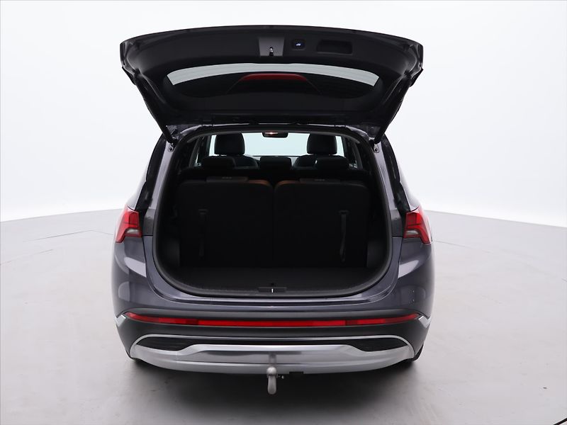 Hyundai Santa Fe 1.6 T-GDI MHEV Style AWD Aut. - fotka 9 z 44