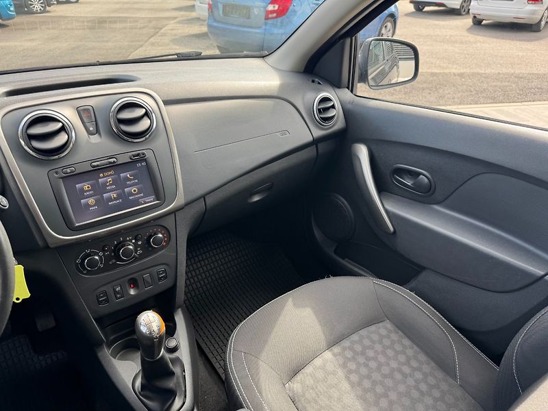 Dacia Logan (2015) MCV 1.5dCi 66kW - fotka 15 z 31