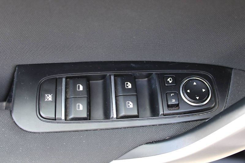 Kia Ceed (2020) 1.4 T-GDI TOP 103kW manuál LED - fotka 9 z 33