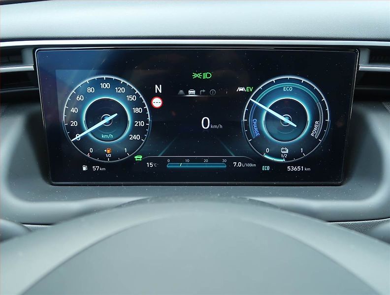 Hyundai Tucson (2023) Style 1.6 T-GDI HEV - fotka 11 z 17