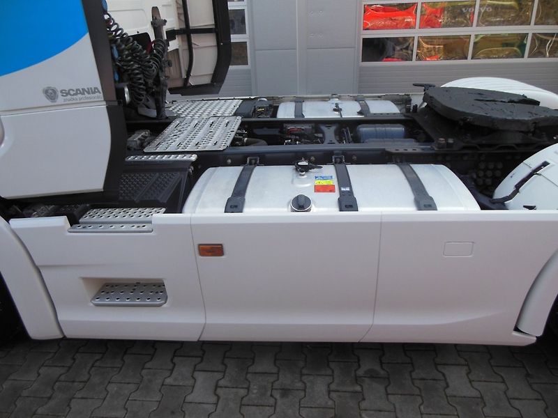 Scania R410, Retarder, Nezávislá klim - fotka 8 z 23