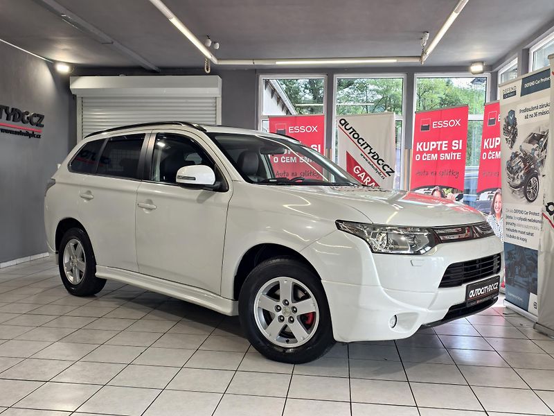 Mitsubishi Outlander 2.2 DI-D 4x4, 7MÍST, INSTYLE - fotka 1 z 24