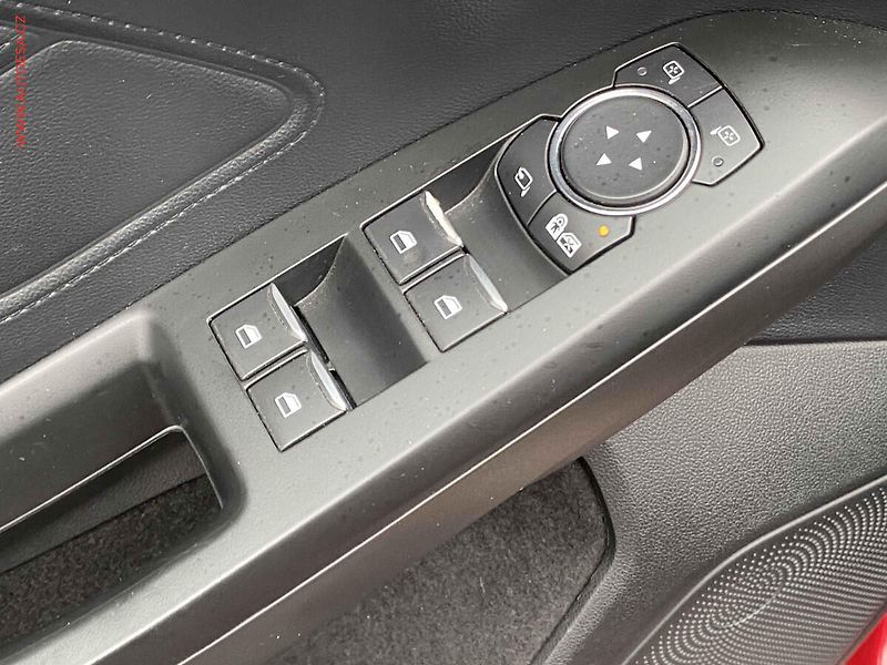 Ford Focus (2021) 1.5 EB, 2.maj,ČR, Active, AT - fotka 11 z 18