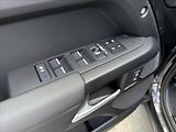 Land Rover Defender (2026) 3,0 X-DYNAMIC SE D250 - náhled 12