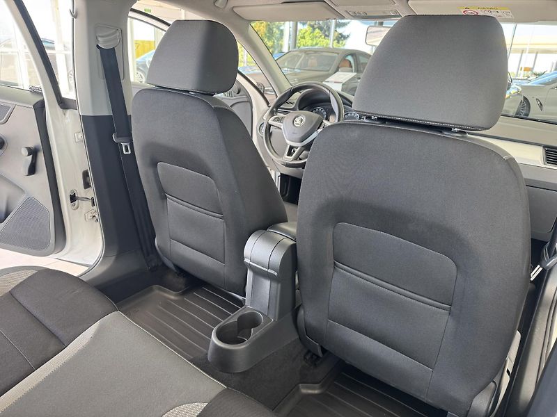 Škoda Rapid 1,4TDI Ambition Plus*TopStav - fotka 16 z 29