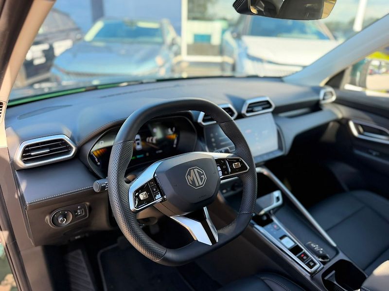 MG ZS HEV 1.5 EXCLUSIVE AT ZÁRUKA 7l - fotka 21 z 29