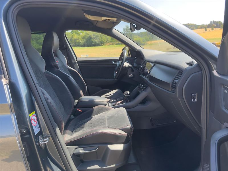 Škoda Kodiaq RS 2,0 TDI 176kW DSG 4x4 CZ DP - fotka 13 z 40