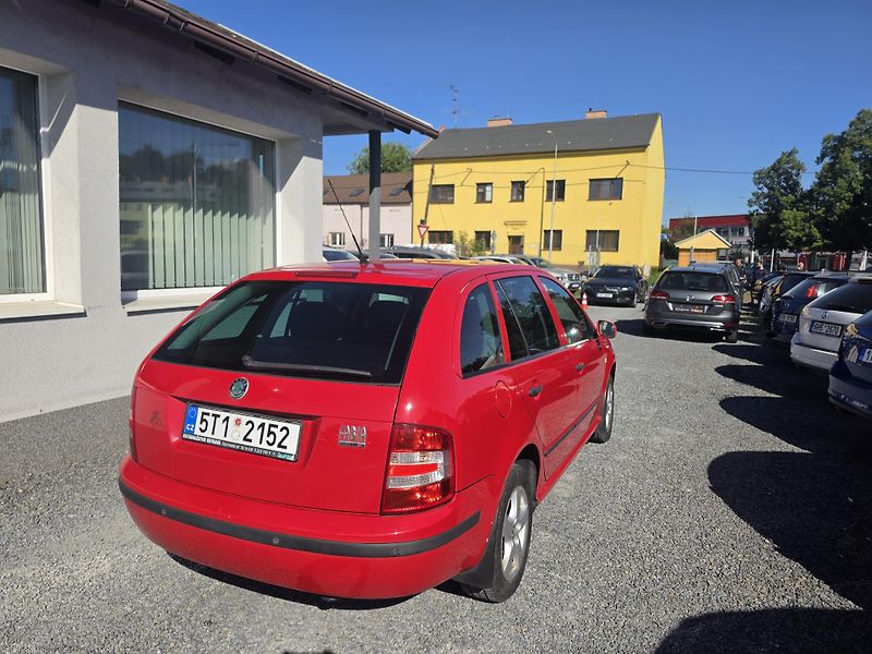 Škoda Fabia 1.2 HTP Park Senzor Klimatizac - fotka 4 z 18