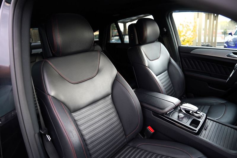 Mercedes-Benz GLE 350d 4Matic AMG/260PS - fotka 26 z 45