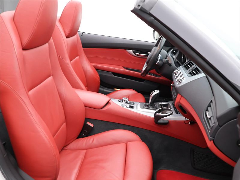 BMW Z4 3,0 i 225kW sDrive 35i CZ - fotka 20 z 39