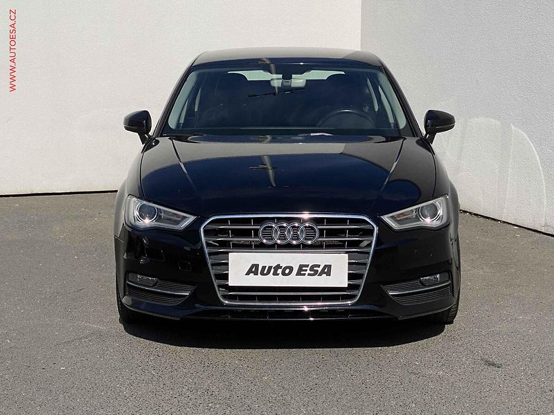 Audi A3 (2016) 1.6 TDi, 2.maj,ČR, AC, bixen - fotka 2 z 18