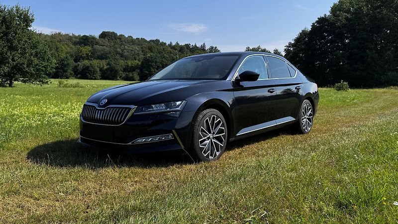 Škoda Superb (2019) 2.0 TSI, 4x4, Laurin&Klement - fotka 1 z 16