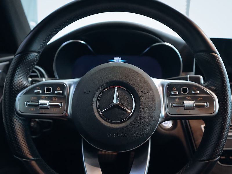 Mercedes-Benz Třídy C C 300d coupe 4MATIC AMG - fotka 17 z 32