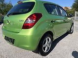 Hyundai i20 (2011) 1.2 57 KW, 1. MAJ. Klima,  - náhled 13