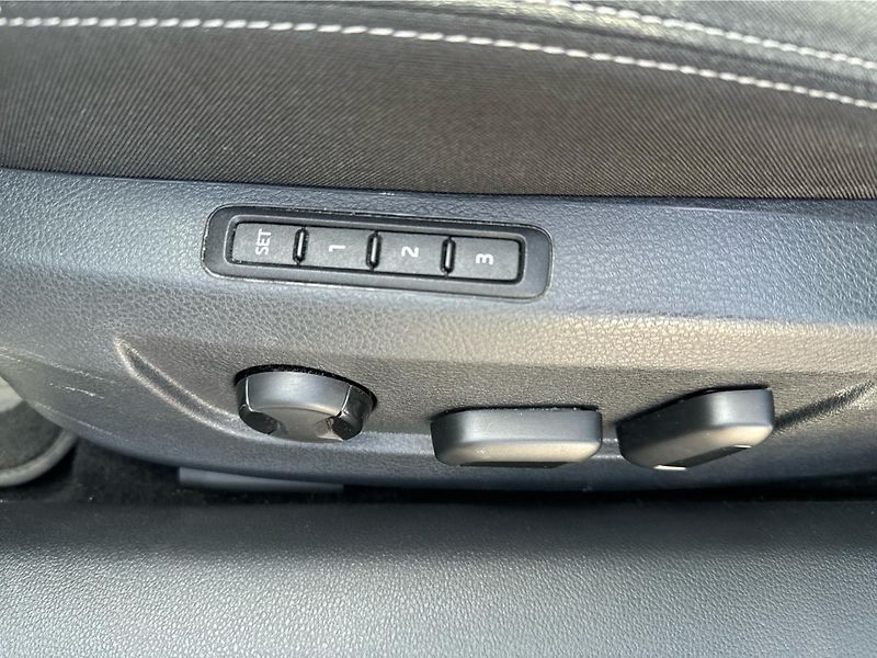 Škoda Superb STYLE TDI 110/2.0 M6 - fotka 16 z 24