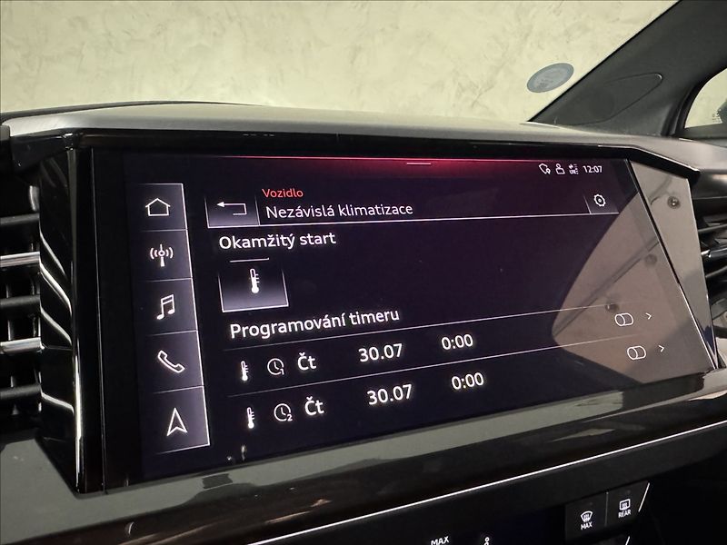 Audi Q4 e-tron 40 150kW S-Line LED Kamera - fotka 37 z 50