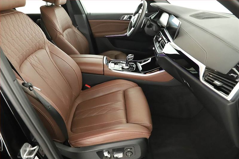 BMW X5 (2022) xDrive30d - fotka 7 z 20
