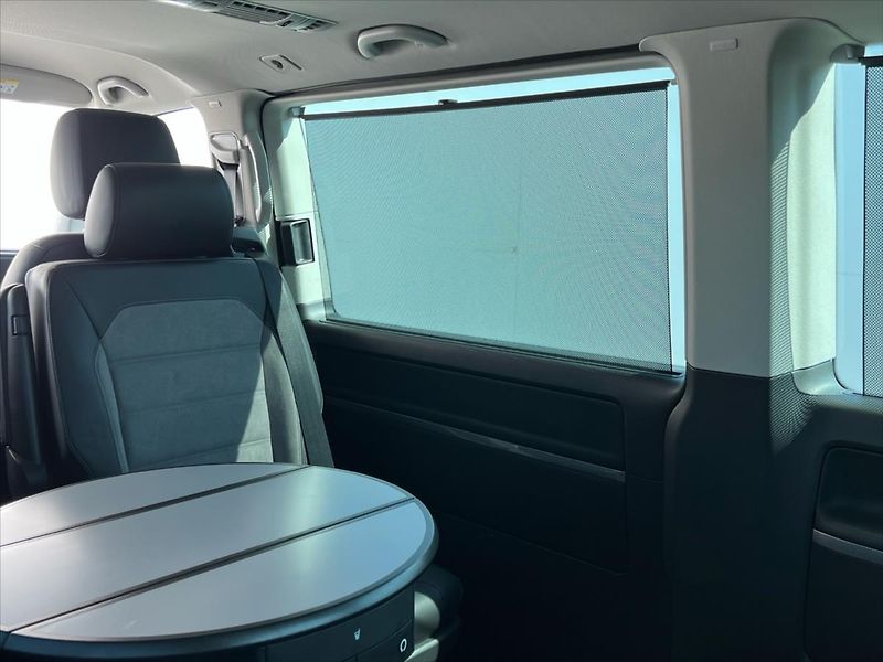 Volkswagen Multivan 2,0 TDi 110kW BULLI  T6.1 - fotka 27 z 29