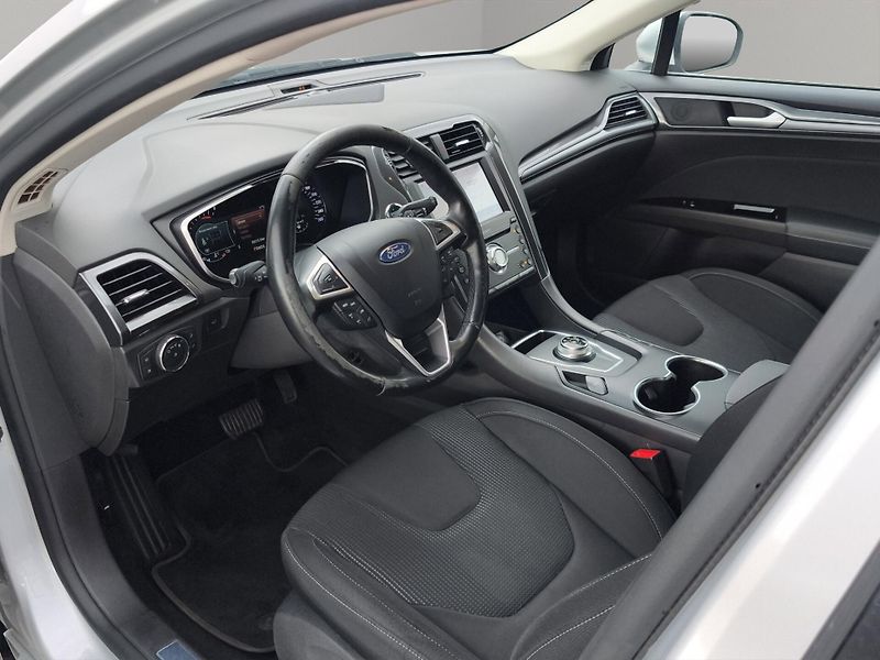 Ford Mondeo (2021) TITANIUM 4x4 2.0 EcoBlue 140kW - fotka 25 z 29