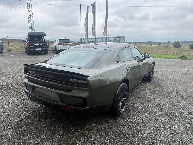 Dodge Charger (2026) SIXPACK SCAT PACK 4-DOOR - fotka 8 z 27