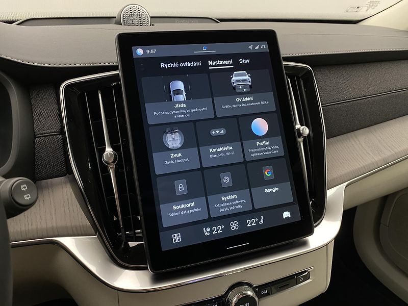 Volvo XC90 (2025) T8 AWD RECHARGE BRIGHT PLUS 7m - fotka 50 z 75