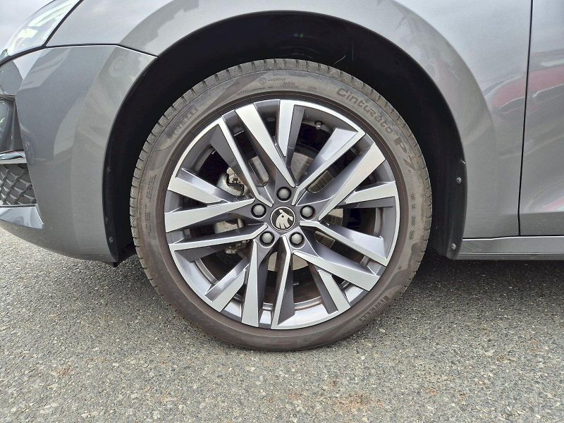 Škoda Octavia (2025) kombi 130 let Premium 1.5 TSI - fotka 11 z 35
