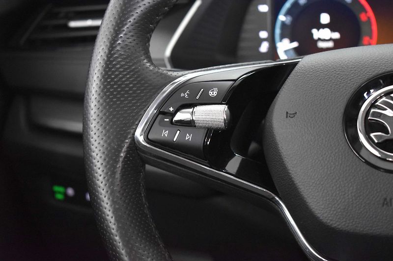 Škoda Octavia 2.0 TDI AMBITION*DPH*ČR 1.MAJ* - fotka 16 z 38