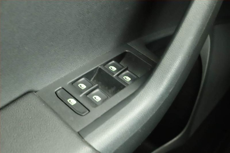 Škoda Octavia (2016) Ambition Plus 1.0 TSI - fotka 9 z 14