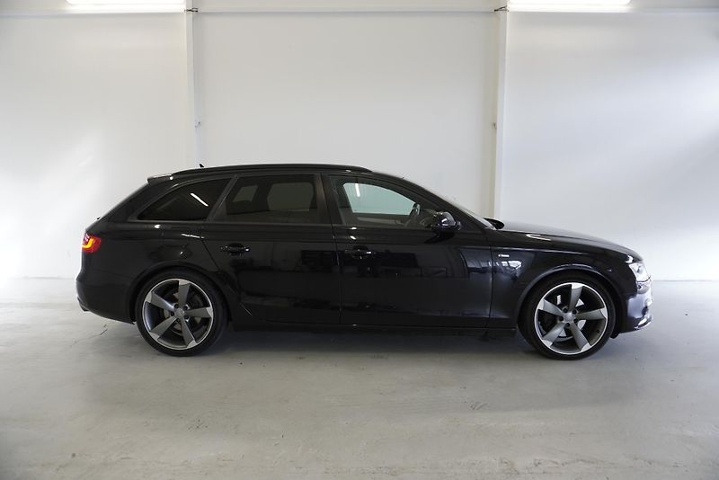 Audi A4 (2013) 2.0 TFSI 165kW QUATTRO STRONIC - fotka 4 z 34