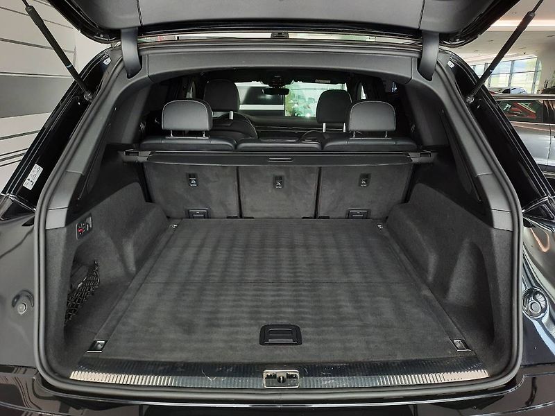 Audi Q7 (2021) 50 TDI quattro (210kW/285k) Ti - fotka 27 z 30