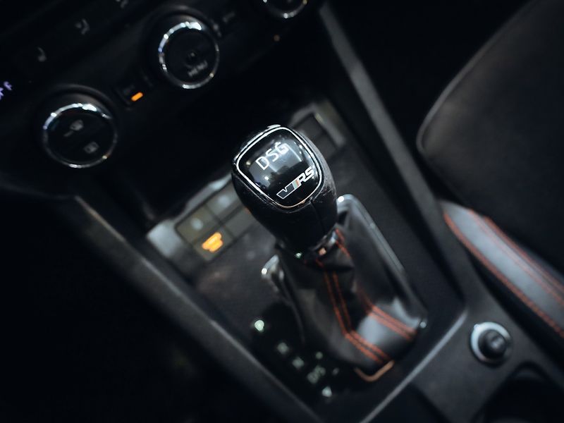 Škoda Octavia 2.0 TDi RS DSG - fotka 16 z 32