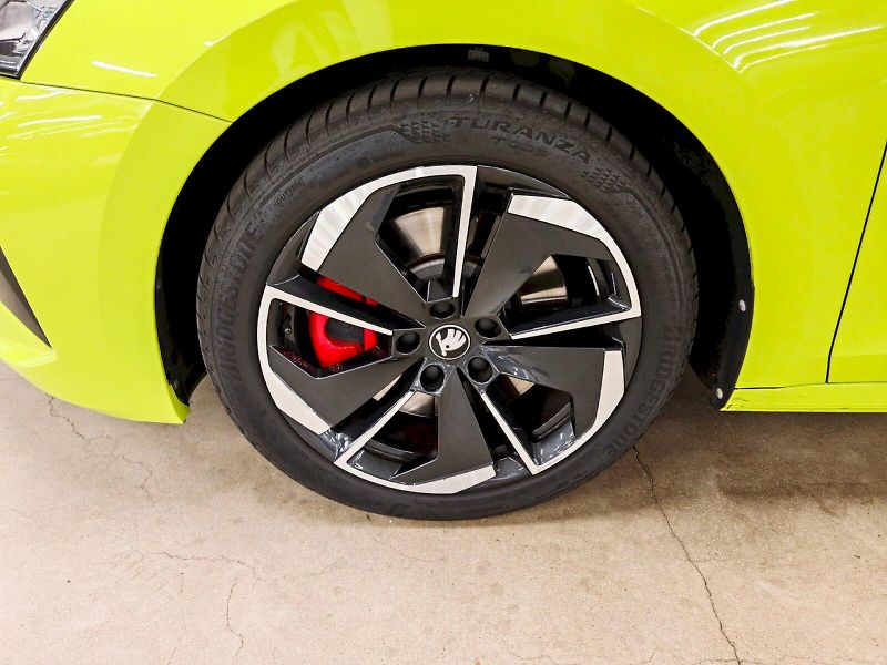 Škoda Octavia (2025) 2.0 TSI 195 kW DSG RS - fotka 31 z 31