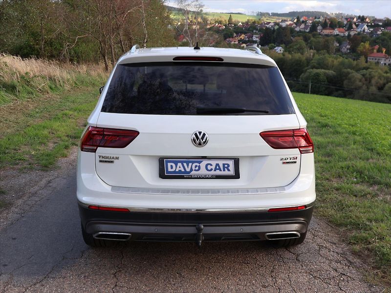 Volkswagen Tiguan Allspace 2,0 TSI 162kW DSG 4M LED 1.Maj - fotka 6 z 35