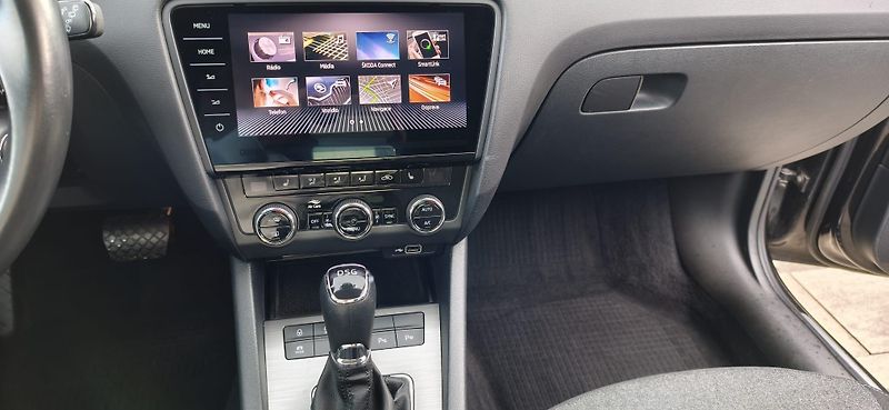 Škoda Octavia (2019) 2.0 TDI 2019 - SOLEIL  Automat - fotka 13 z 20