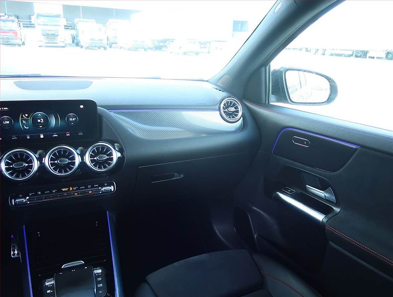 Mercedes-Benz GLA (2021) 220 d 4MATIC - fotka 8 z 23