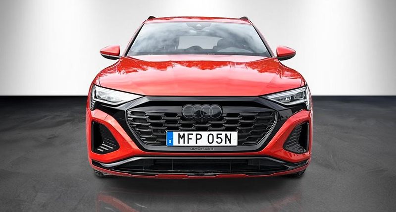Audi Q8 e-tron 50 Q Kamera Tažné Vzduch LED - fotka 2 z 13