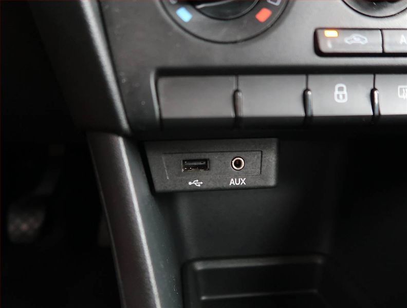 Škoda Rapid (2015) Spaceback 1.2 TSI - fotka 19 z 19