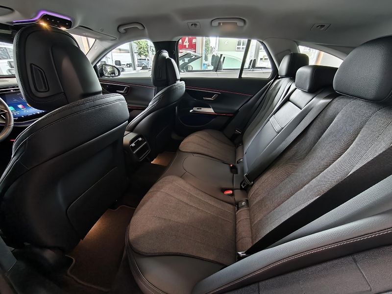 Mercedes-Benz Třídy E 300de 4M Avantgarde kombi - fotka 14 z 30