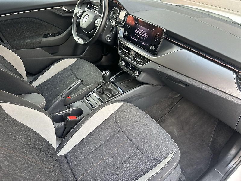 Škoda Kamiq (2023) 1.0 TSI Style - fotka 9 z 28