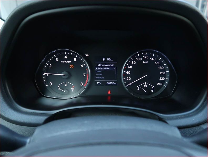Hyundai i30 (2022) 1.0 T-GDI, ČR,1.maj - fotka 11 z 19