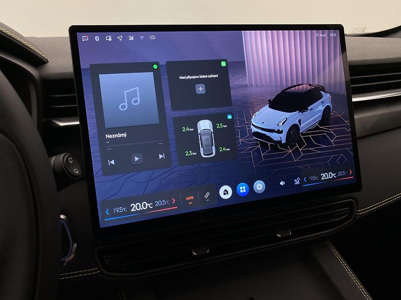 Lynk & Co 01 (2025) 01 CORE PHEV - fotka 38 z 90