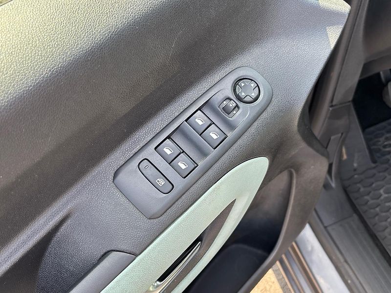 Citroën Berlingo Feel - fotka 21 z 23