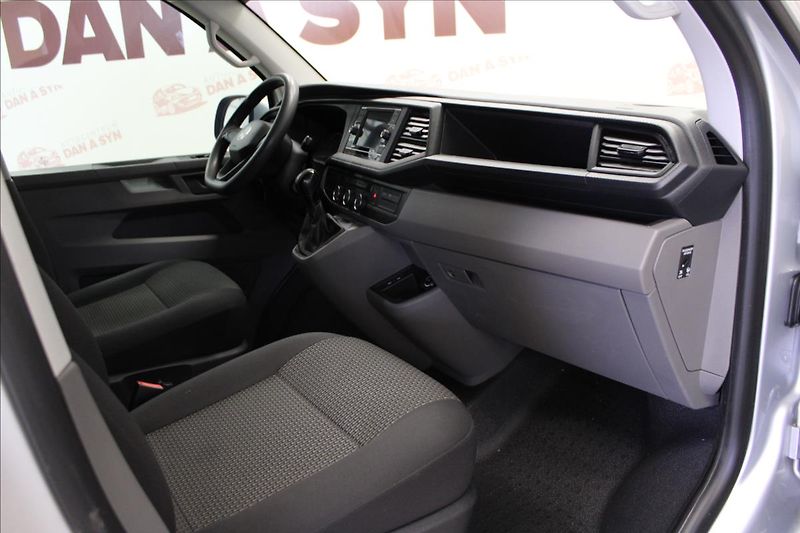 Volkswagen Transporter 2,0 TDI 110KW DSG 5 míst T6.1 - fotka 16 z 35