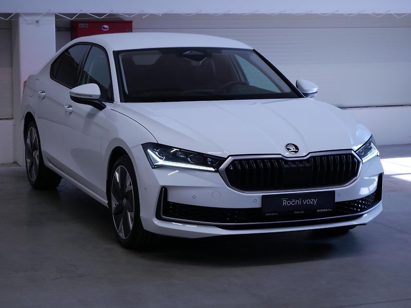 Škoda Superb - fotka 8 z 25
