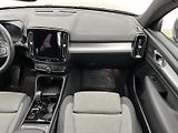 Volvo XC40 2.0 B4 4x4 PLUS - náhled 21
